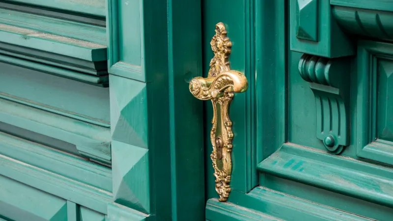 Hinged, Sliding, or Hidden: How Your Doors Shape the Story of Every Room